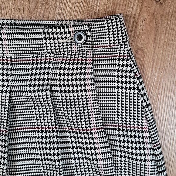 🔺️Arizona Black & White Houndstooth Wrap Around Pleated Skirt Juniors 1 - Picture 3 of 7